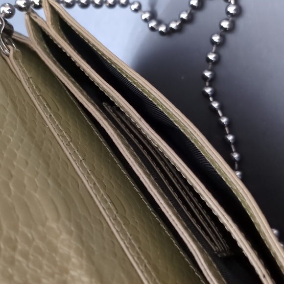 Zara Green Faux Leather Mini Purse With Beaded Strap. - Picture 6 of 12